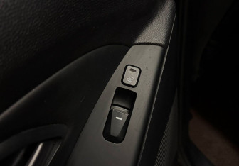 Подержанный автомобиль Hyundai ix35 2014 года (19 фото)