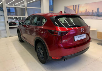 Подержанный автомобиль Mazda CX-5 2021 года (6 фото)