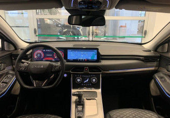 Подержанный автомобиль Exeed TXL 2023 года (12 фото)