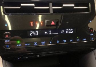 Подержанный автомобиль Toyota Avalon 2022 года (21 фото)