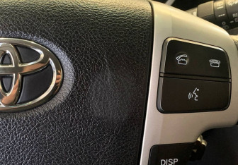 Подержанный автомобиль Toyota Land Cruiser Suv 2014 года (17 фото)