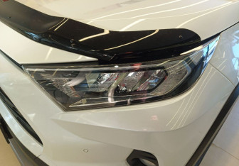 Подержанный автомобиль Toyota RAV4 2022 года (15 фото)
