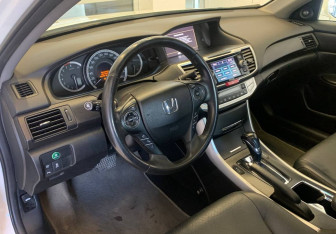Подержанный автомобиль Honda Accord Sedan 2013 года (13 фото)