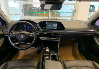 Подержанный автомобиль Hyundai Sonata 2019 года (11 фото)