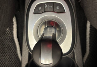 Подержанный автомобиль Opel Corsa 2010 года (21 фото)