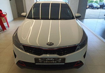 Подержанный автомобиль Kia Rio Sedan 2021 года (2 фото)