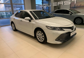 Подержанный автомобиль Toyota Camry Sedan 2019 года (3 фото)