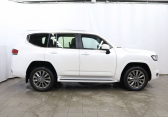Новый Toyota Land Cruiser Suv 2026 (4 фото)
