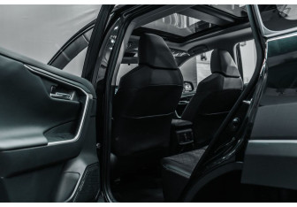 Новый Toyota RAV4 2025 (17 фото)