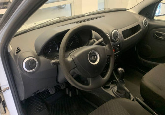 Подержанный автомобиль LADA (ВАЗ) Largus Wagon 2018 года (14 фото)