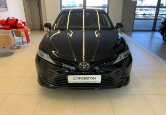 Подержанный автомобиль Toyota Camry Sedan 2021 года (2 фото)