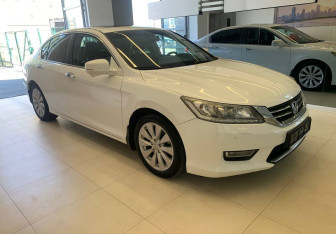 Подержанный автомобиль Honda Accord Sedan 2013 года (3 фото)