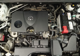 Подержанный автомобиль Toyota RAV4 2023 года (7 фото)