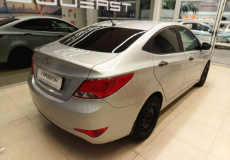 Подержанный автомобиль Hyundai Solaris Sedan 2016 года (4 фото)