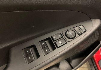 Подержанный автомобиль Hyundai Tucson 2016 года (17 фото)