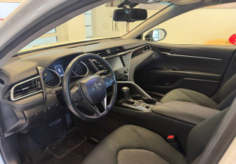 Подержанный автомобиль Toyota Camry Sedan 2020 года (13 фото)