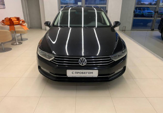 Подержанный автомобиль Volkswagen Passat Wagon 2018 года (2 фото)