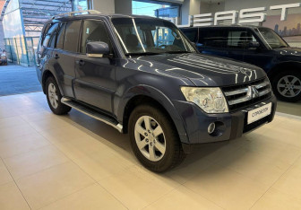 Подержанный автомобиль Mitsubishi Pajero 2007 года (3 фото)