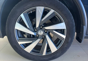 Подержанный автомобиль Nissan Murano Suv 2017 года (16 фото)