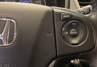 Подержанный автомобиль Honda CR-V 2014 года (18 фото)