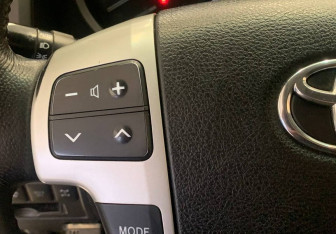 Подержанный автомобиль Toyota Land Cruiser Suv 2014 года (19 фото)