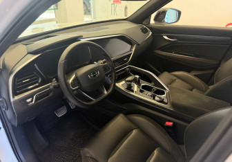 Подержанный автомобиль Geely Tugella 2022 года (13 фото)