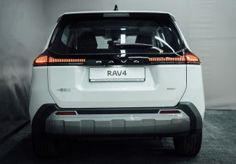 Новый Toyota RAV4 2025 (10 фото)