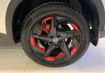 Подержанный автомобиль Omoda C5 2023 года (16 фото)