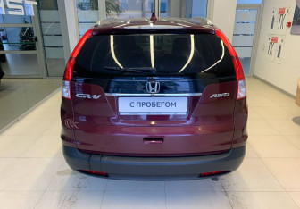 Подержанный автомобиль Honda CR-V 2014 года (5 фото)