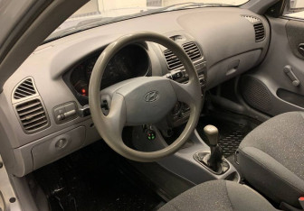 Подержанный автомобиль Hyundai Accent Sedan 2007 года (14 фото)