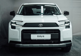 Новый Toyota RAV4 2026 (2 фото)