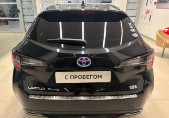 Подержанный автомобиль Toyota Corolla Wagon 2019 года (5 фото)