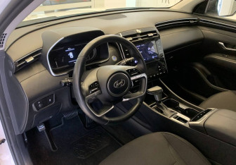 Подержанный автомобиль Hyundai Tucson 2022 года (14 фото)