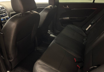 Подержанный автомобиль Geely Emgrand EC7 Sedan 2014 года (10 фото)