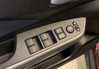 Подержанный автомобиль Honda CR-V 2014 года (19 фото)