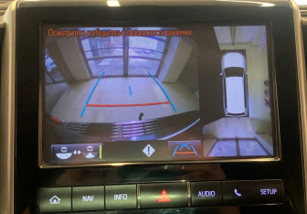 Подержанный автомобиль Toyota Land Cruiser Suv 2015 года (16 фото)