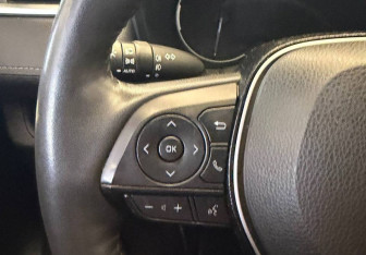 Подержанный автомобиль Toyota RAV4 2021 года (17 фото)