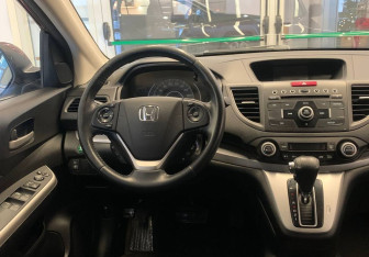 Подержанный автомобиль Honda CR-V 2014 года (12 фото)