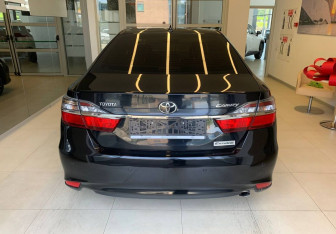 Подержанный автомобиль Toyota Camry Sedan 2016 года (5 фото)