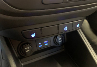 Подержанный автомобиль Hyundai Solaris Sedan 2017 года (12 фото)