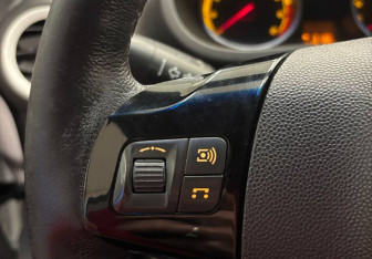 Подержанный автомобиль Opel Corsa 2010 года (19 фото)