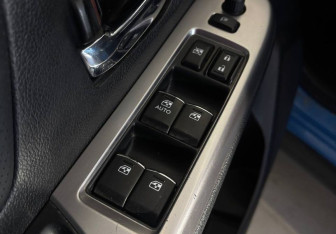 Подержанный автомобиль Subaru XV 2016 года (17 фото)