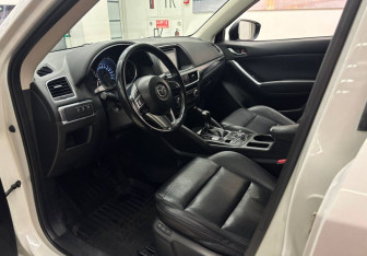 Подержанный автомобиль Mazda CX-5 2015 года (12 фото)