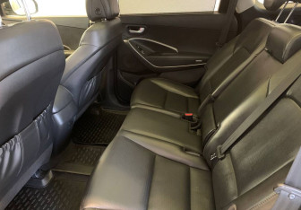 Подержанный автомобиль Hyundai Santa Fe 2013 года (9 фото)