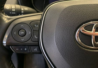 Подержанный автомобиль Toyota RAV4 2021 года (19 фото)