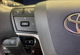 Подержанный автомобиль Toyota Camry Sedan 2024 года (18 фото)