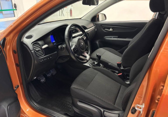 Подержанный автомобиль Kia Rio Sedan 2017 года (13 фото)