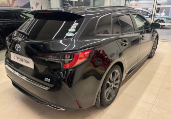 Подержанный автомобиль Toyota Corolla Wagon 2019 года (4 фото)