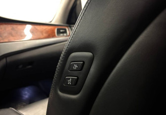 Подержанный автомобиль Hyundai Equus 2013 года (18 фото)