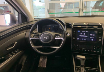 Подержанный автомобиль Hyundai Tucson 2024 года (8 фото)